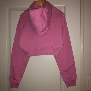 Bubblegum Pink Levi’s cropped hoodie